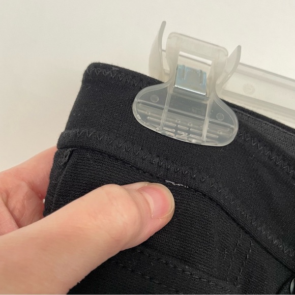 CHICO'S 0 SHORT Ponte Zip 5 Pocket Pants Black Pants and/or Jeggings 4 SHORT 4S - Picture 15 of 16